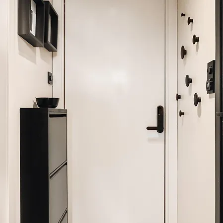Building Apartment